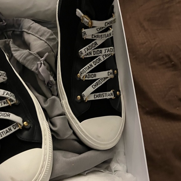 Dior chuck style sneaker still In good condition comes with box and dust bag - Picture 9 of 10